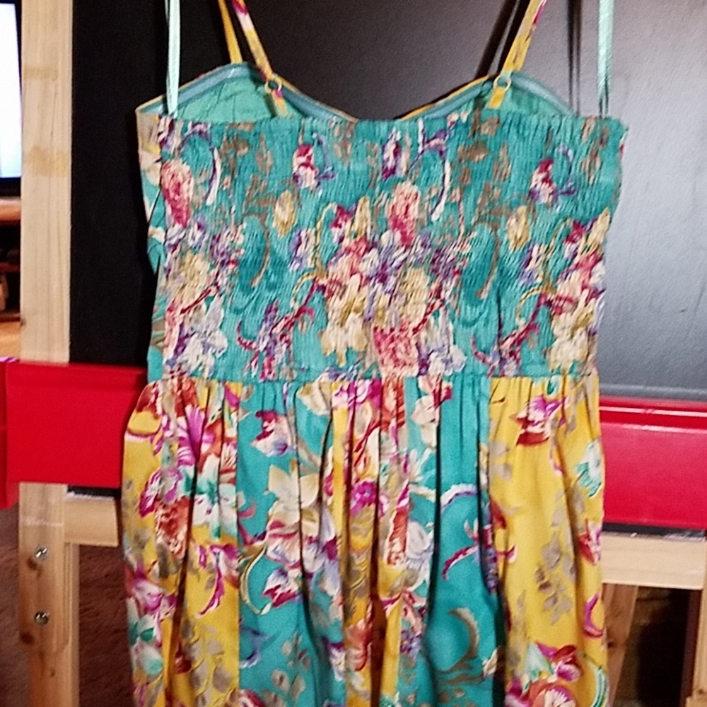 Lottie & Holly Medium Strappy Dress Medium - Picture 4 of 6